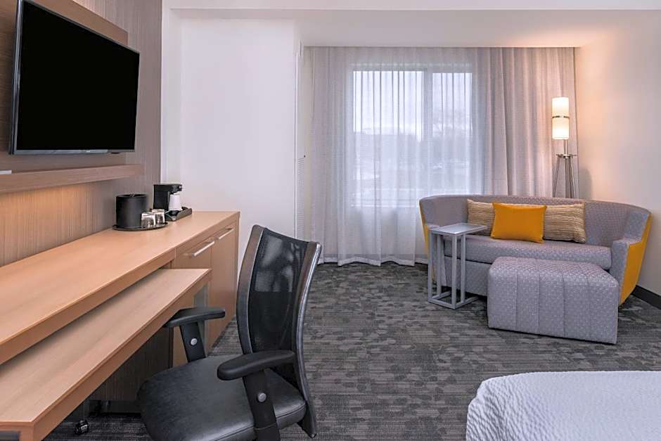 Courtyard by Marriott Detroit Farmington Hills