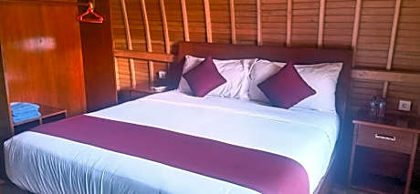 Bungalow 1 Large Double Bed