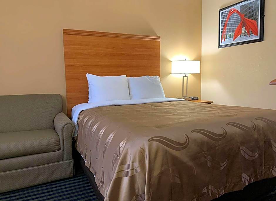 Quality Inn Ottawa near Starved Rock State Park
