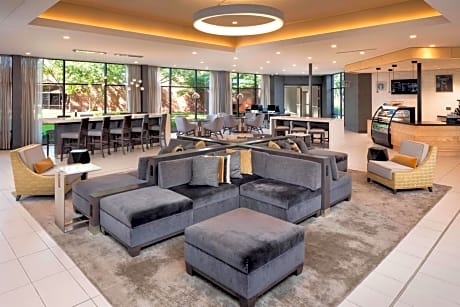 Delta Hotels by Marriott Minneapolis Northeast