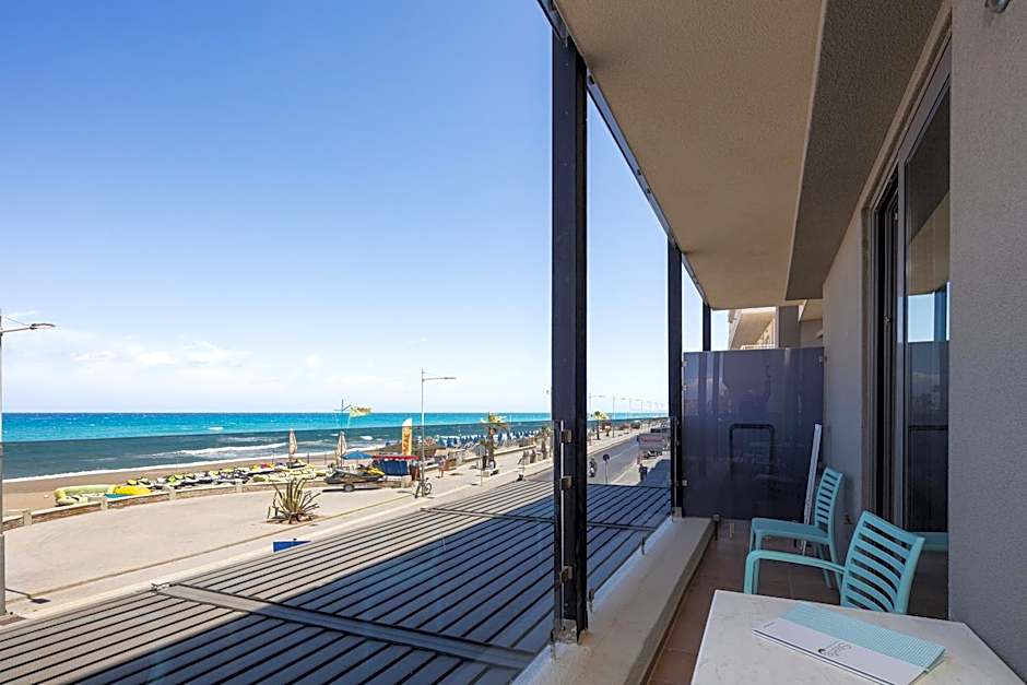 Steris Elegant Beach Hotel