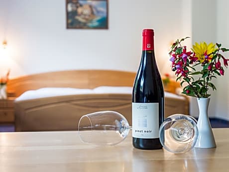 Double Room with Balcony and Mountain View