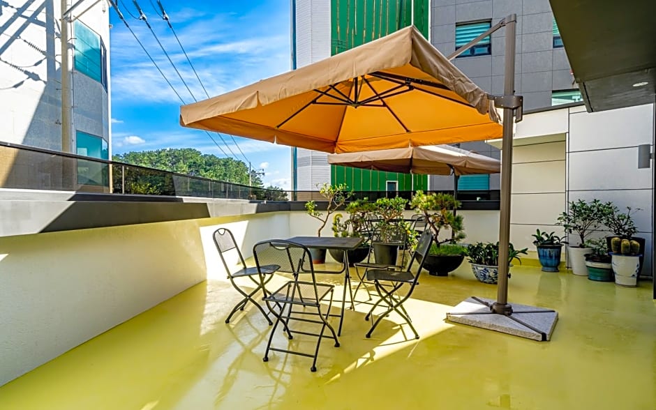 Busan Songjeong Brooks Hotel