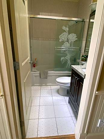 Double Room with Shared Toilet