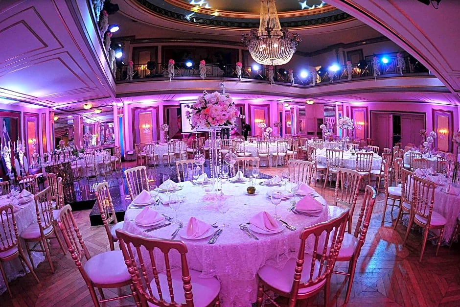 Le Bristol Hotel