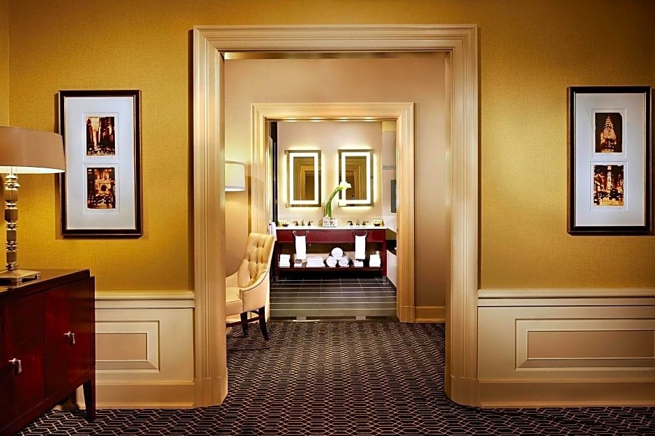 The Algonquin Hotel Times Square, Autograph Collection by Marriott