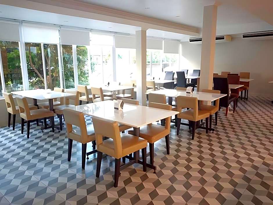 Rattana View Hotel