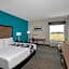 La Quinta Inn & Suites by Wyndham West Memphis