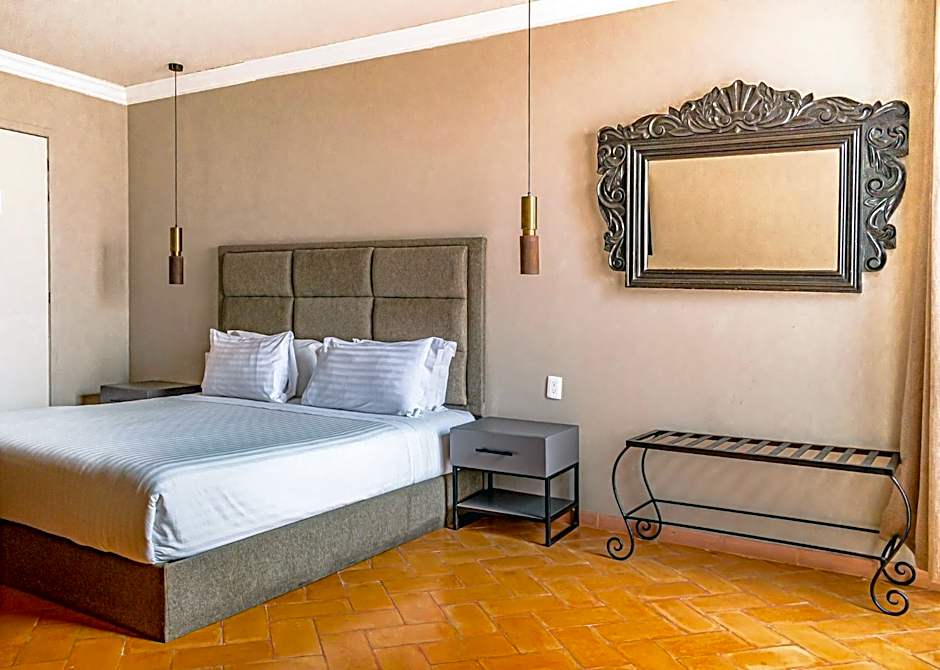 Mikaella Hotel