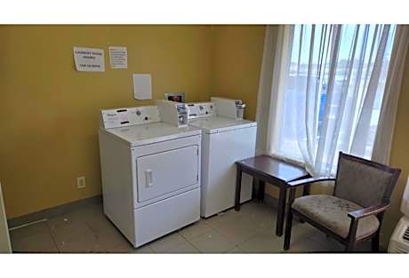 Lone Star Inn & Suites by OYO Harlingen TX