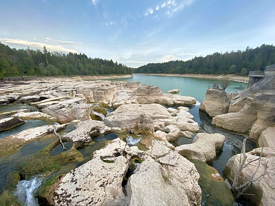 gite lac de vouglans