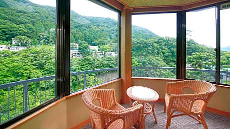 [Tone River View Room] 15 tatami (with bath and toilet)