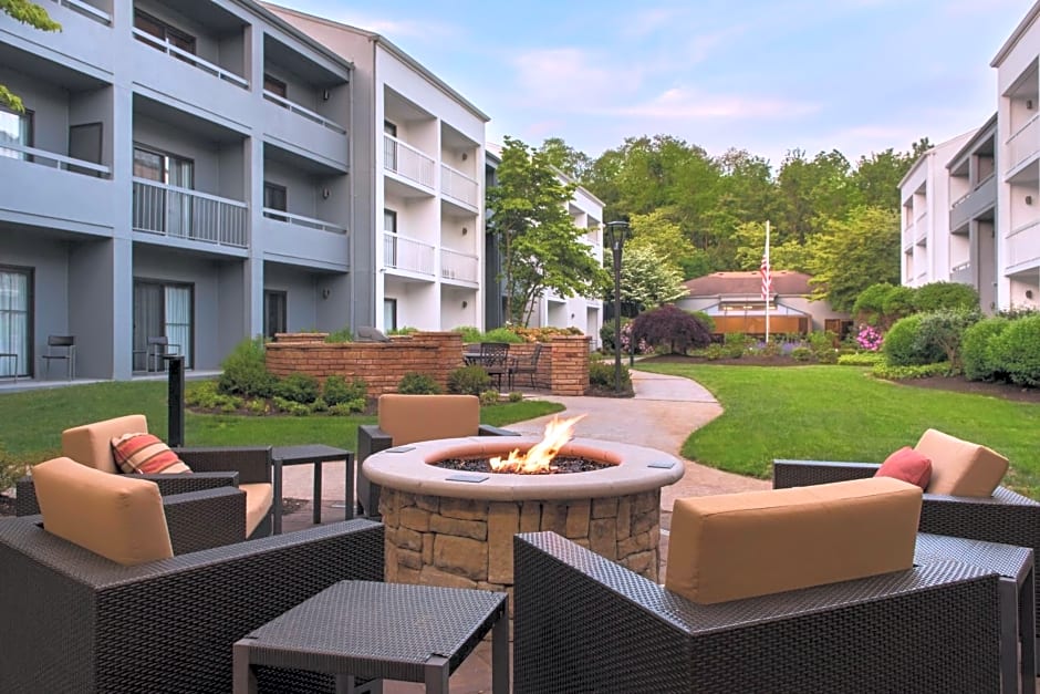 Courtyard by Marriott Lincroft Red Bank
