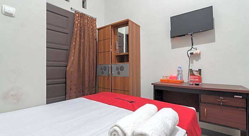 RedDoorz Syariah near Jalan Jakarta Samarinda