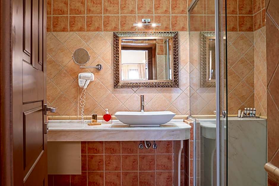 Casa Moazzo Suites and Apartments
