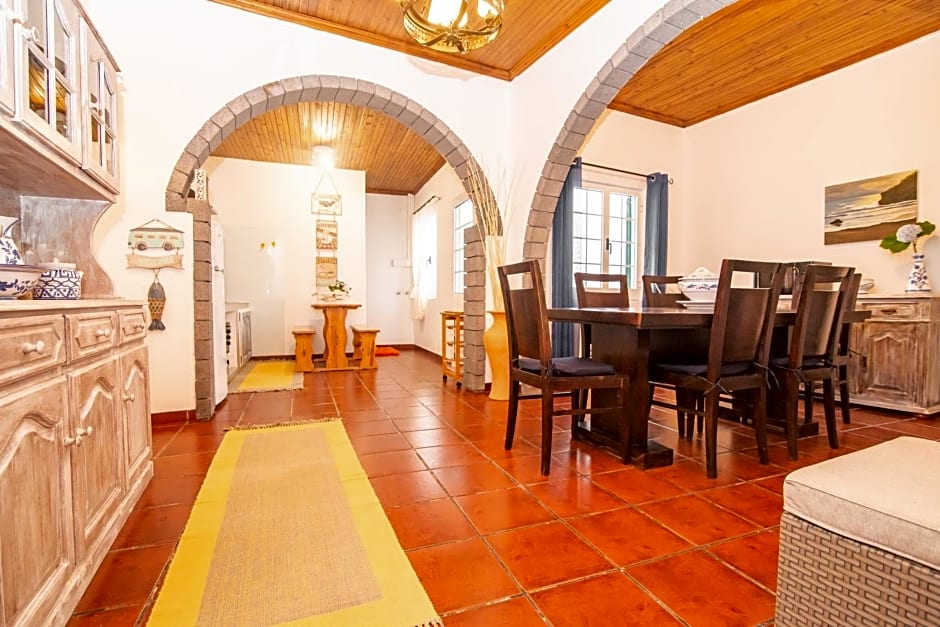 CASA INTI / INTI HOUSE FURNAS