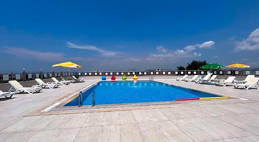 Double Royal Hotel Darica