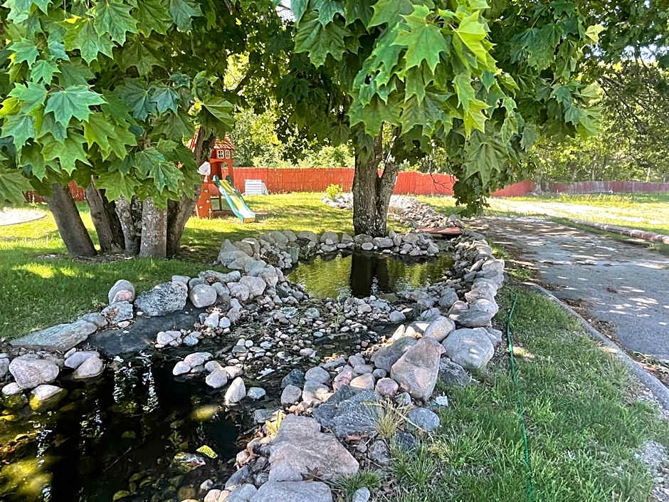Aquastar Inn