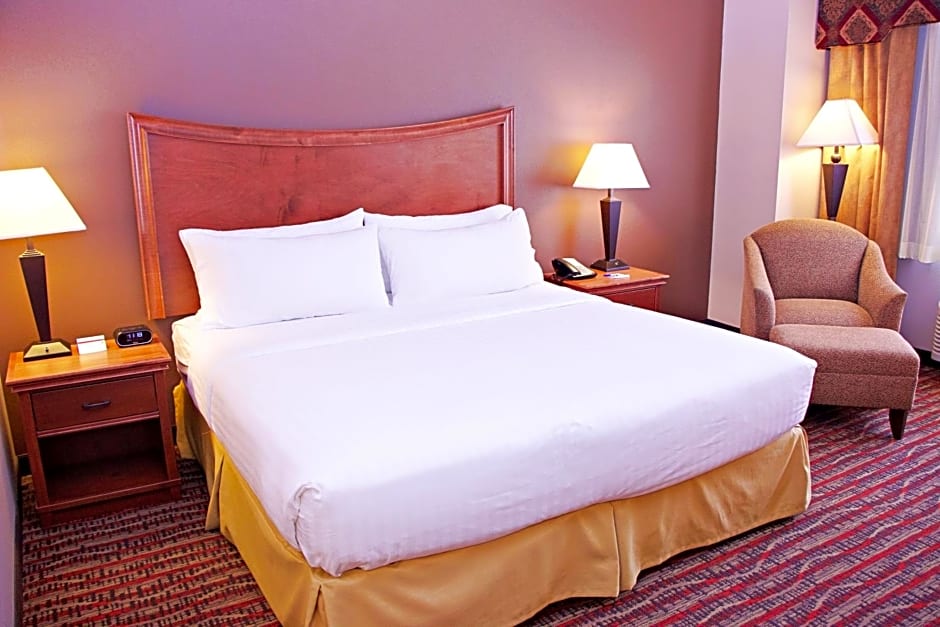 Holiday Inn Express Hotel & Suites Pierre-Fort Pierre, an IHG Hotel