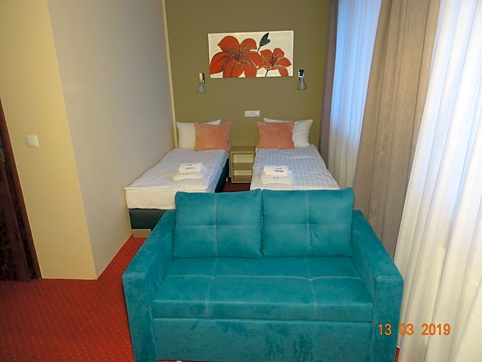 Carina Hotel