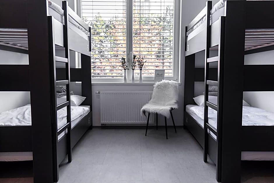 MS Sparrow Hostel