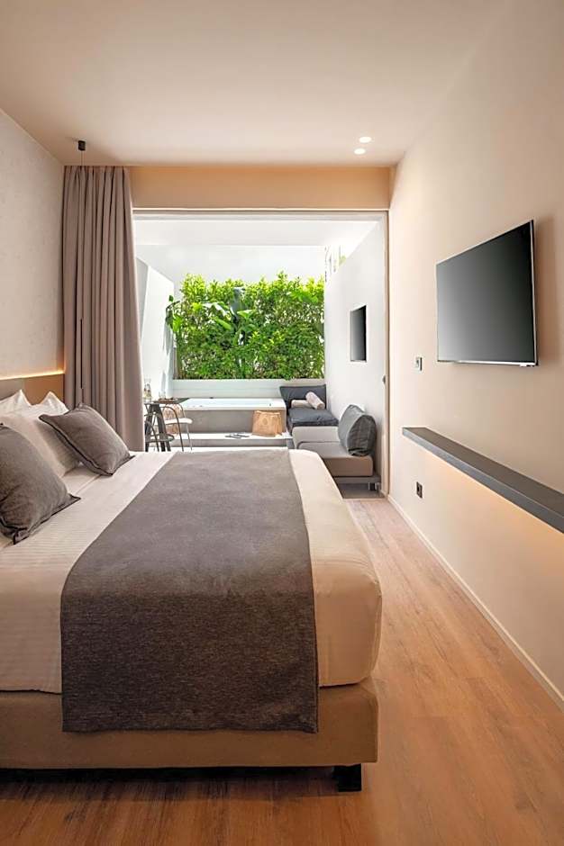 Photo 1 of 38 of Evanik Chic Hotel
