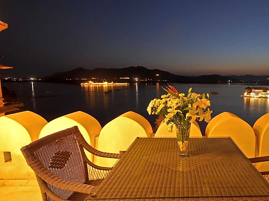 Taj Fateh Prakash Palace Udaipur