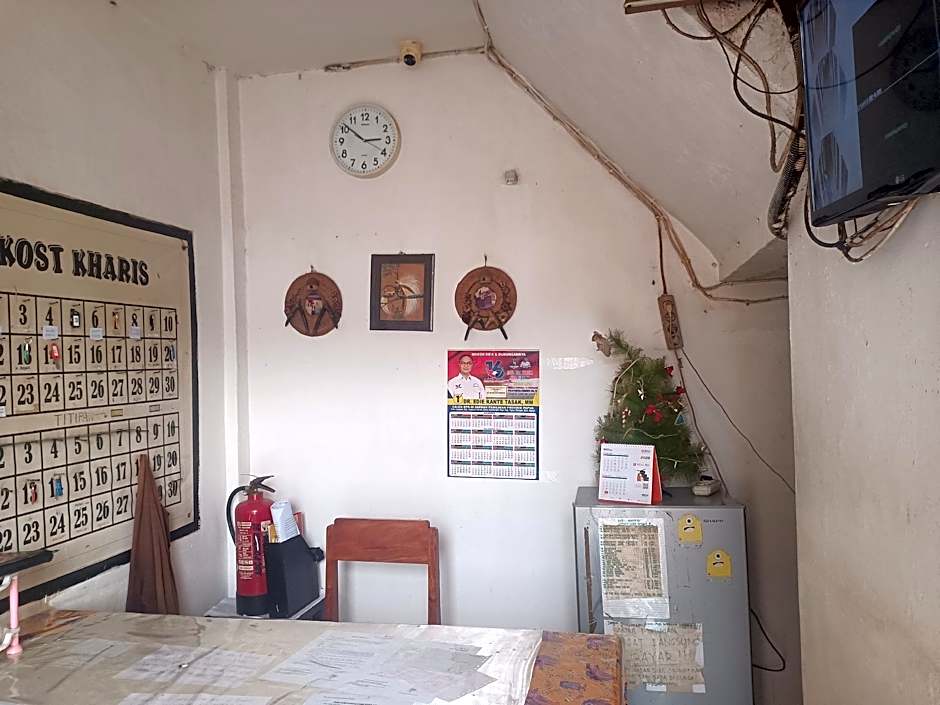 OYO 93332 Kharis Home Stay