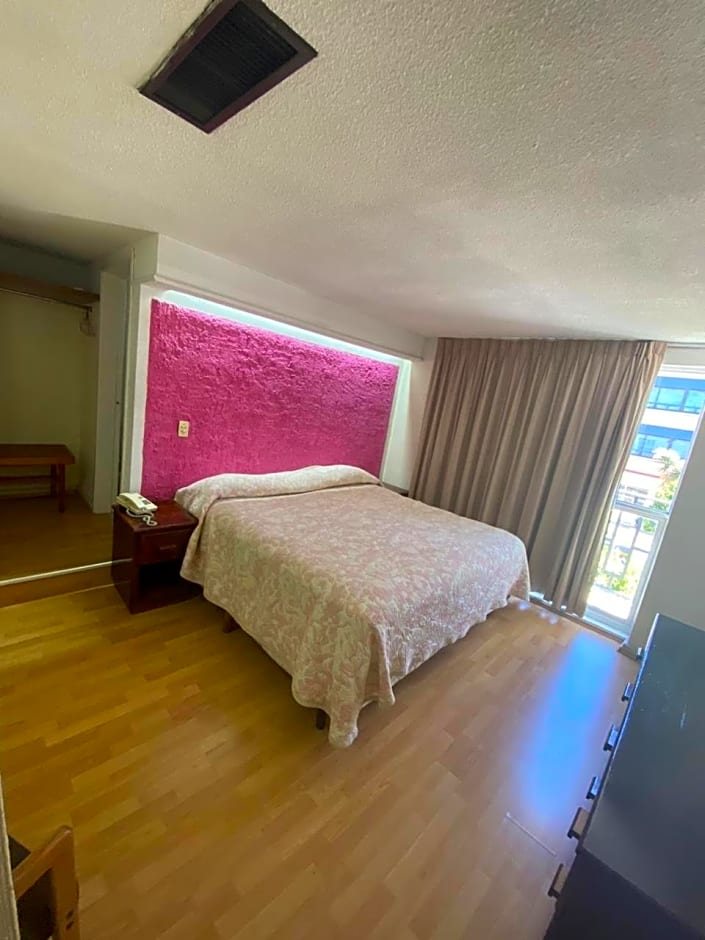 Hotel Zacatecas Courts