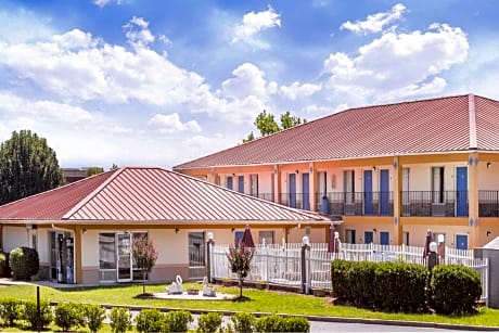 Days Inn by Wyndham Augusta Wheeler Road