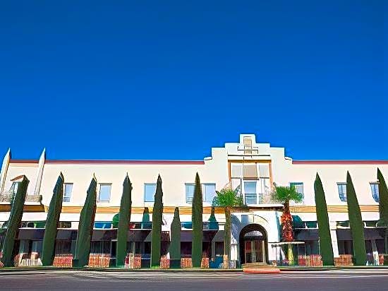 The Hotel Paisano