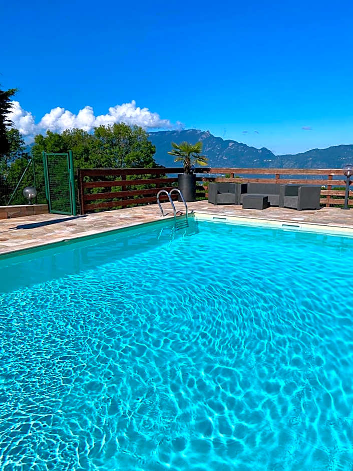 Logis Hôtel Le Bellevue