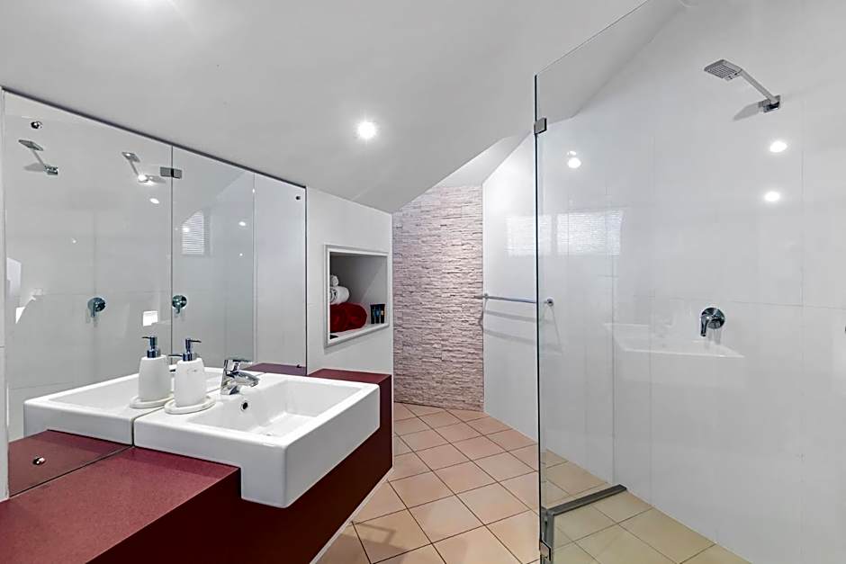 Merlot Verdelho Townhouses