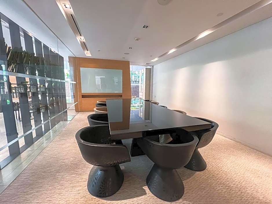 Extravagant Apt 65 sqm 1BR - Ultra Fast Wifi - Silom