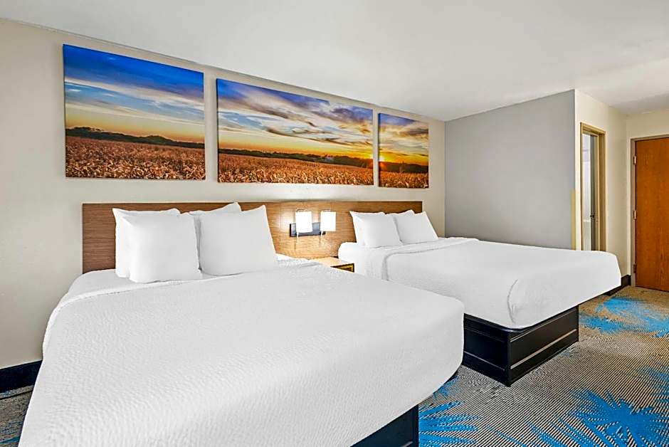 Days Inn by Wyndham Mitchell SD