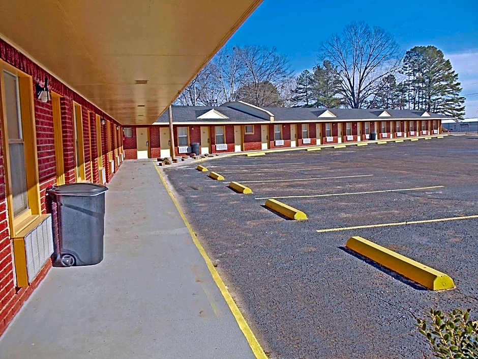 Antlers Budget Inn