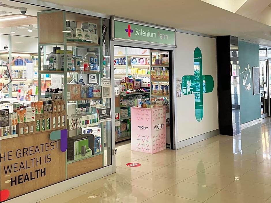 Queen's Hotel - Zebra Centre