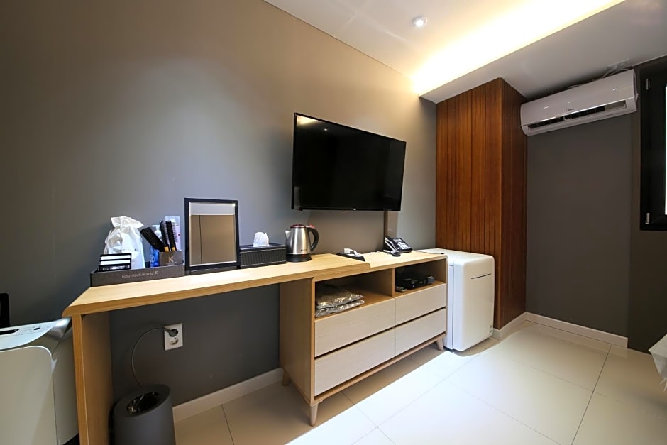 Hotel K