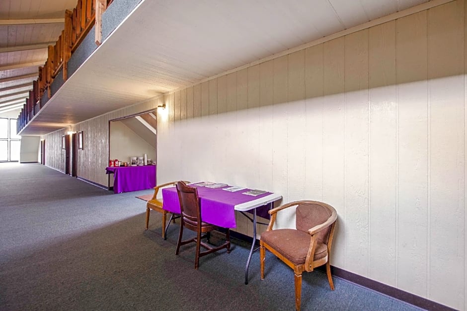 OYO Hotel Cheyenne Wells - US 40