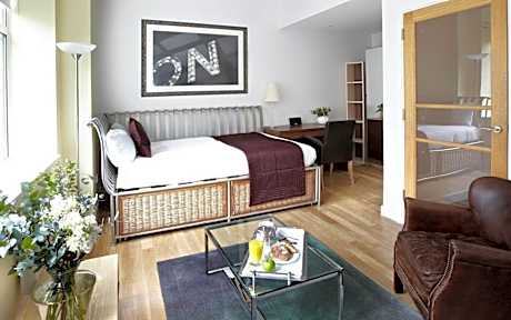 EXECUTIVE STUDIO APARTMENT