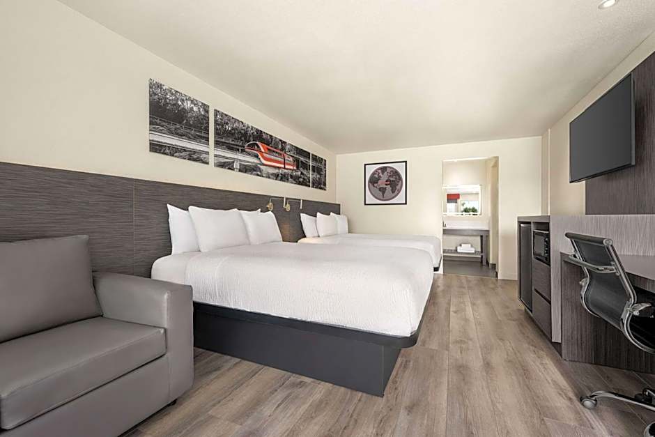 Ramada by Wyndham Anaheim Convention Center