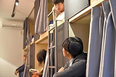 8-Bed Mixed Dormitory Room