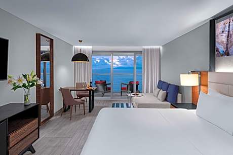 King Room with Oceanfront Premier View