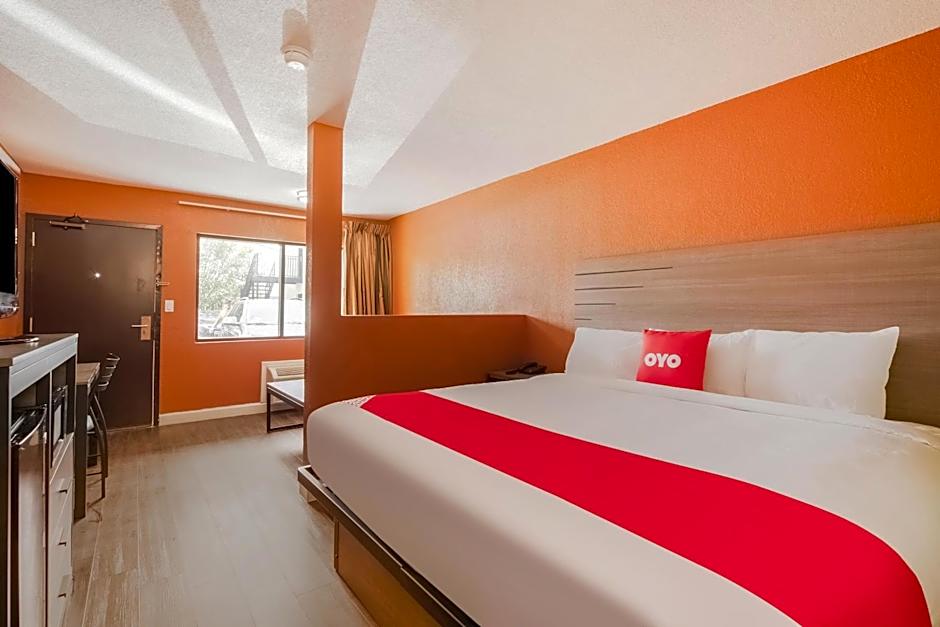 OYO Hotel Houston N Fm-1960 Champions TX