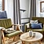 Wine and Pillow Hotel by Frapolli