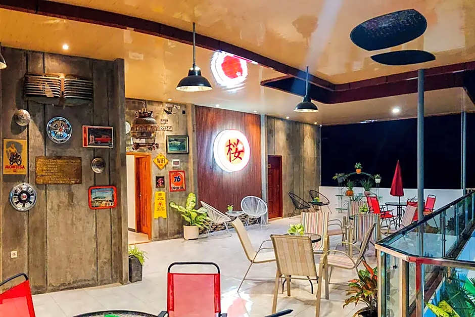 Urbanview Hotel Sakura Kampung Inggris Pare by RedDoorz