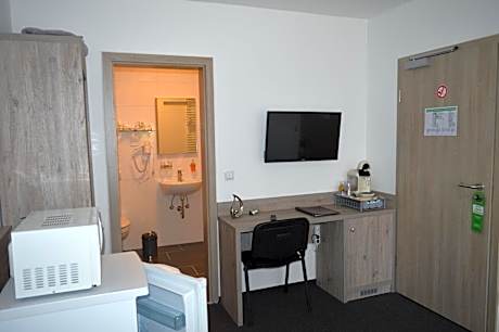 Twin Room with Private Bathroom