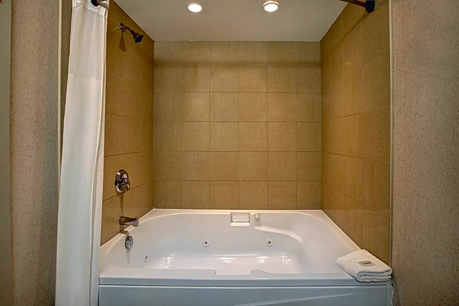 Days Inn & Suites by Wyndham Collingwood