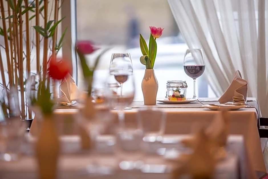 Avalon Hotel & Conferences
