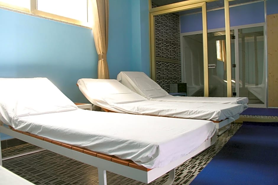 Emmad Furnished Hotel